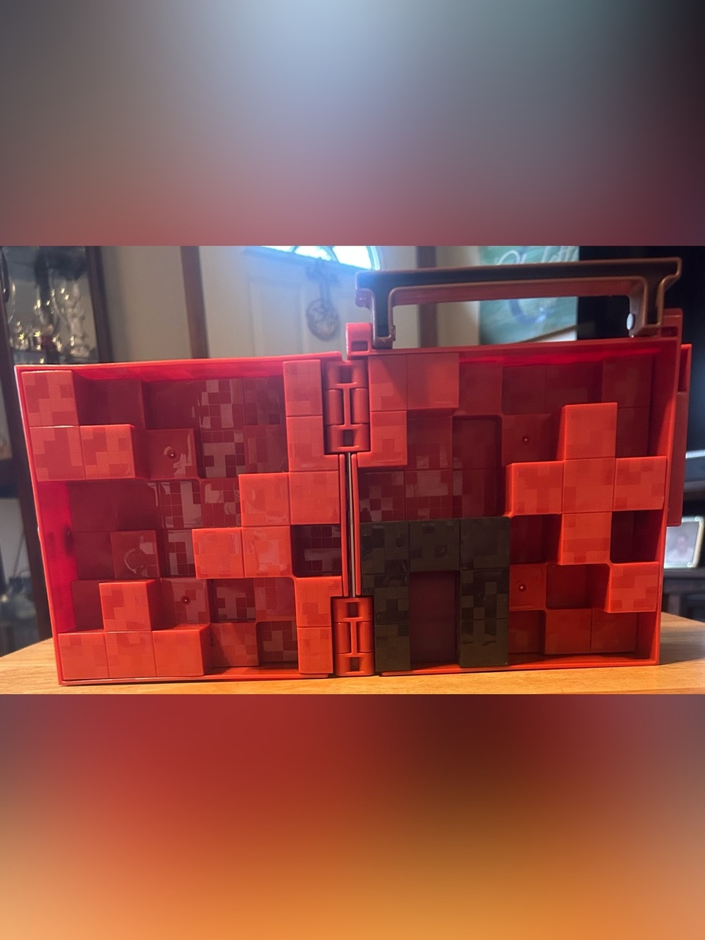 Minecraft Mini Figure Collector Display/Storage Cube - Red - Picture 3 of 5